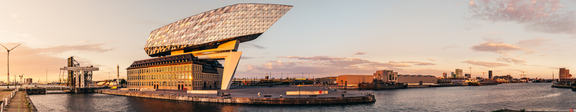 CSI Business Consulting-iconic Havenhuis-building in Antwerp, Belgium